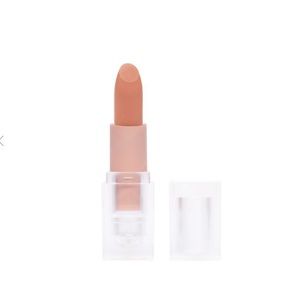 KKW Beauty Makeup - KKW Beauty 90s Runway Matte Lipstick KKW Beauty Makeup - KKW Beauty 90s Runway Matte Lipstick